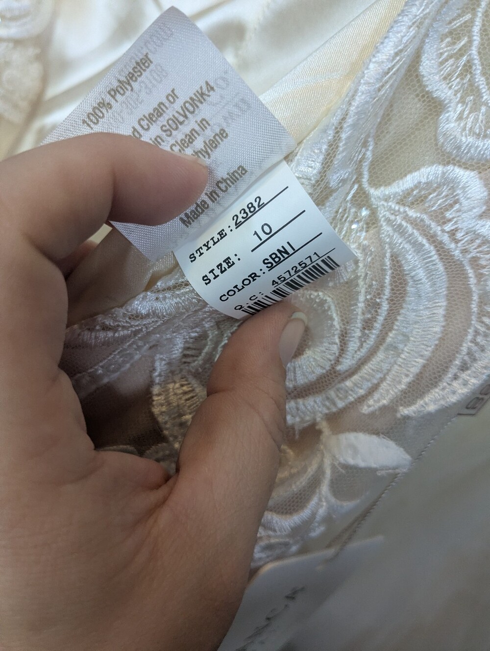 Casablanca Bridal 2382 Wedding Dress NWT Size 10 - Picture 10 of 10